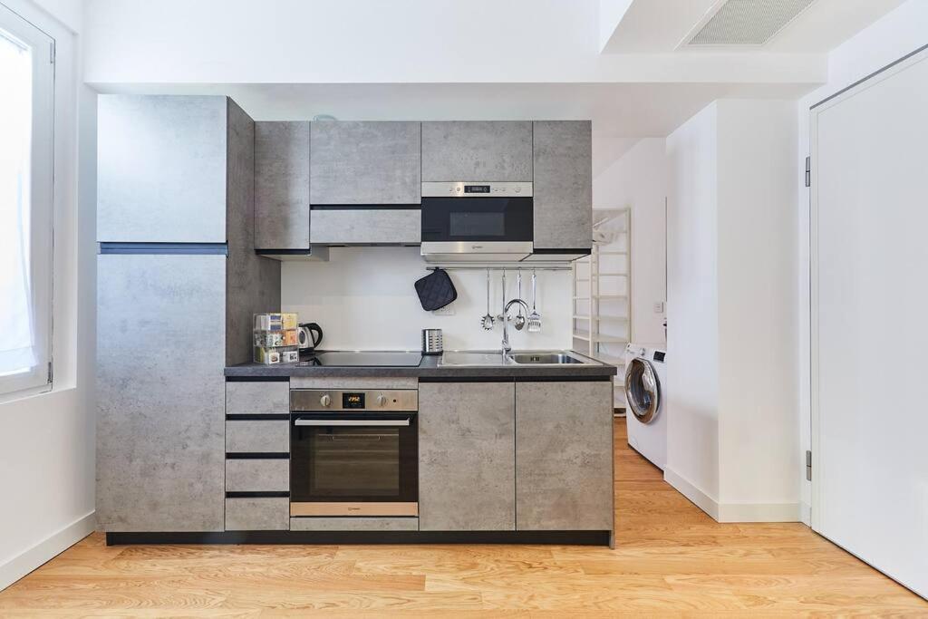Bright Two-room Apartment Mailand